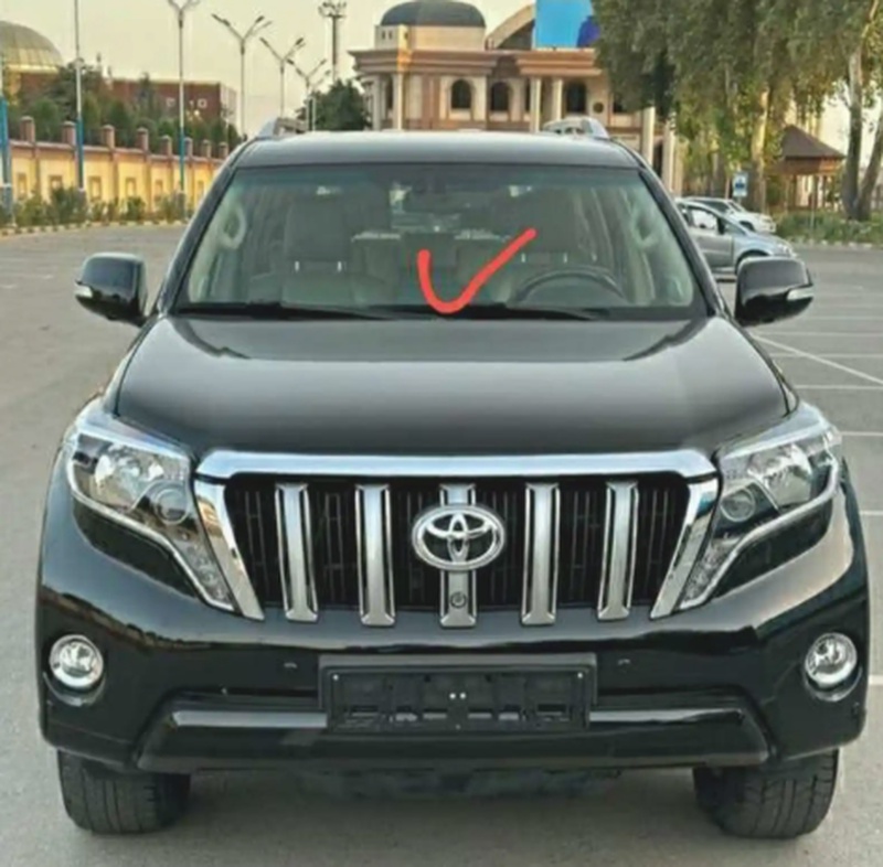 Лобовое стекло от Toyota Prado FJ150